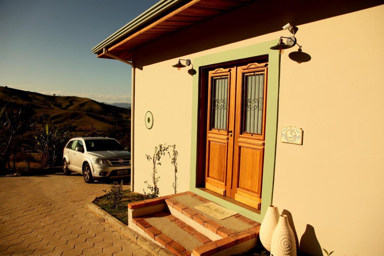 Solario Chales Otel Bueno Brandão Dış mekan fotoğraf